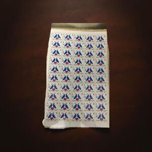 MNH #2440 Scott 1994 Lovebirds & Hearts 25 Cent Stamp Sheet of 50 Stamps